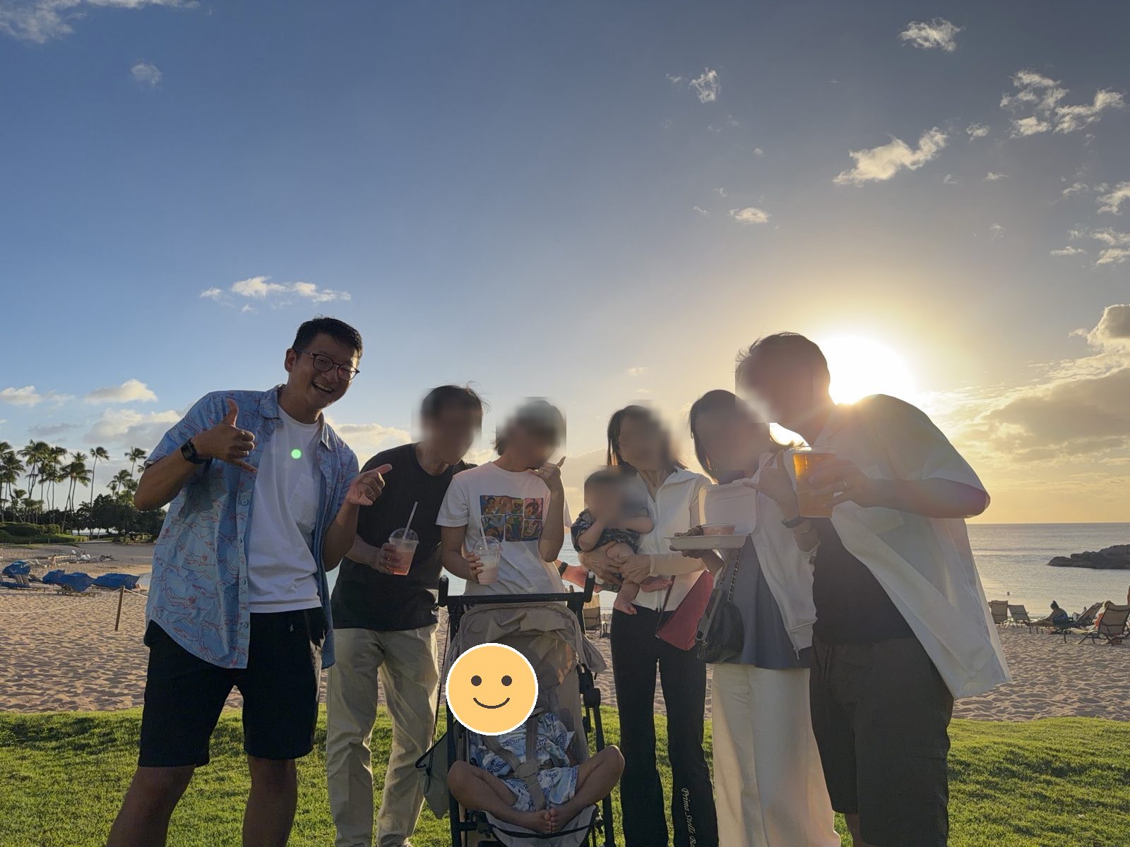 夕日をバックに、みんなで記念撮影
